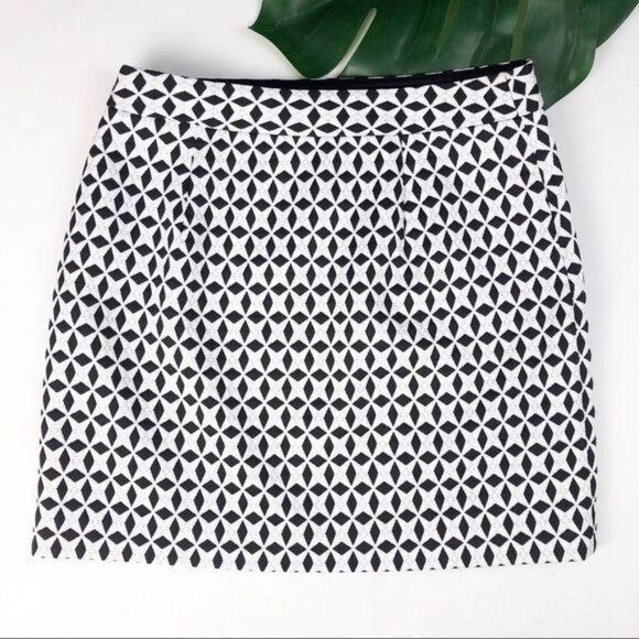 Banana Republic Star Quilted Jacquard Mini Skirt - Picture 4 of 9